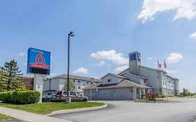 Studio 6 Toronto - Mississauga With Kitchenettes